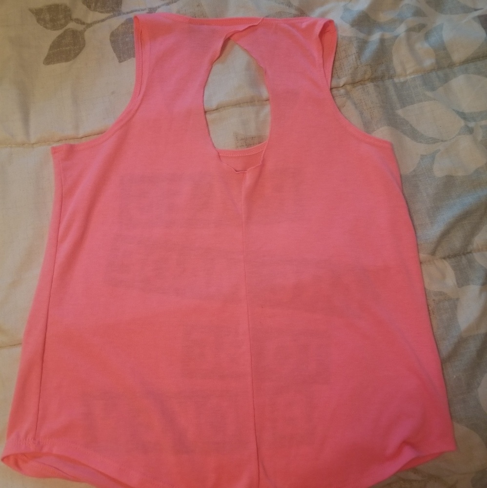 Stylish Tank - Picture 2 of 2